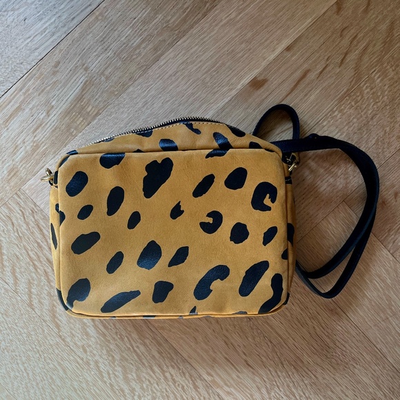 Clare V Handbags - NEW WITH TAGS CLARE V MIDI SAC IN JAGUAR